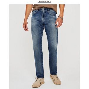 Adriano Goldschmied The Graduate tailored leg distressed jeans.  Size 32x34